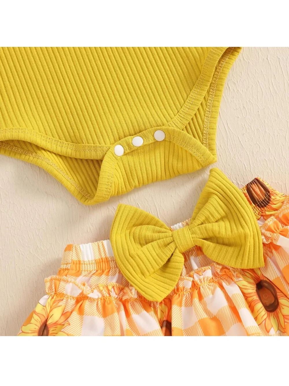 Short Sleeve Ribbed Romper Ruffle Layered Bloomers Shorts Headbands-Size 9-12 mo